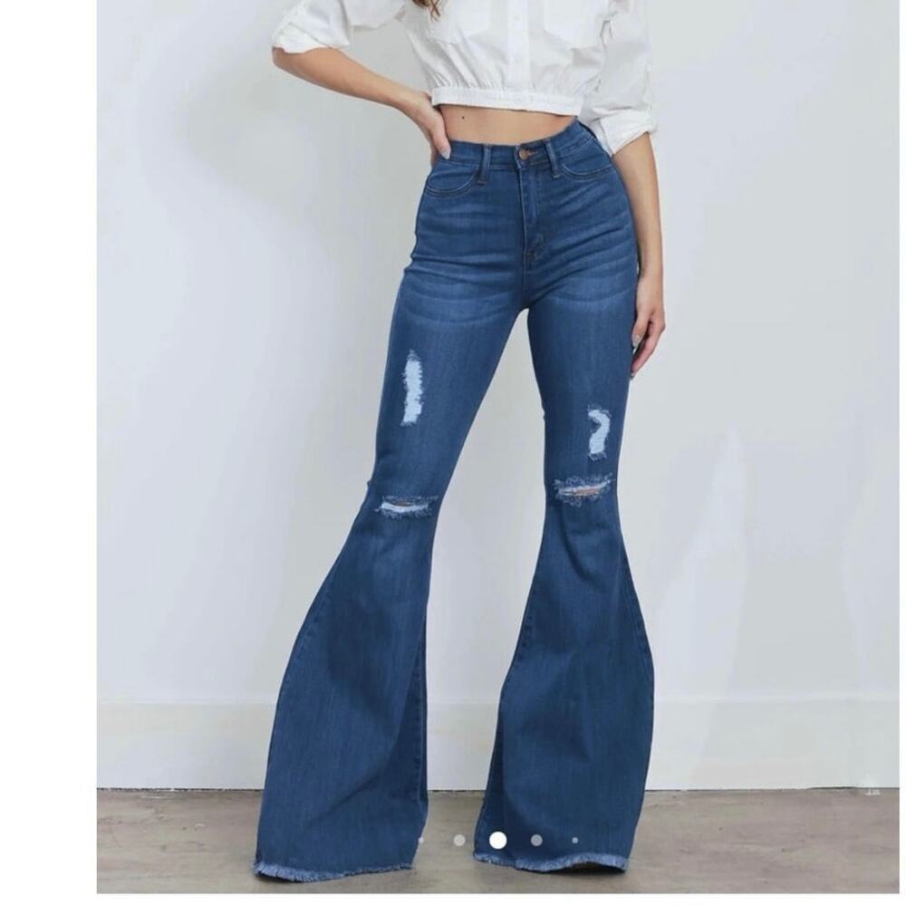 NWT Vibrant MIU High Waisted Wide‎ Leg Raw Hem Jeans Distressed Size 29 or 11